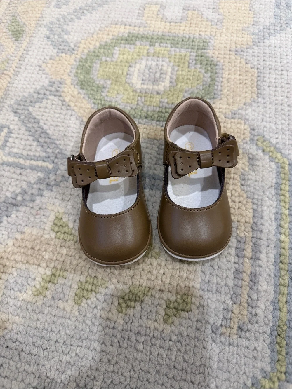 L'Amour Brown Girls Mary Jane Dress Shoes with Bow Strap